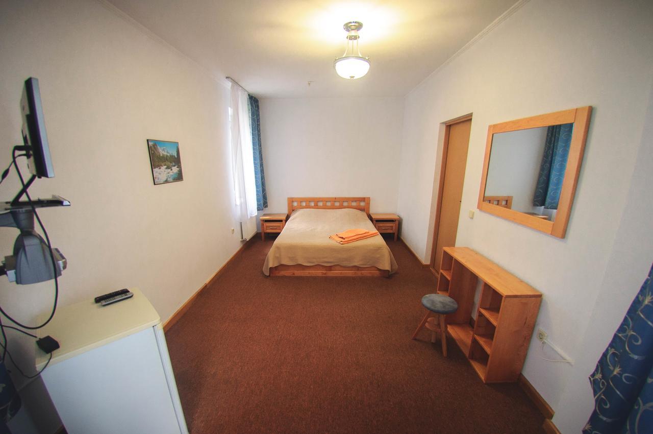 Hotel Radiola Яремча Экстерьер фото