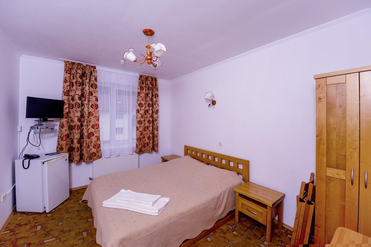 Hotel Radiola Яремча Экстерьер фото
